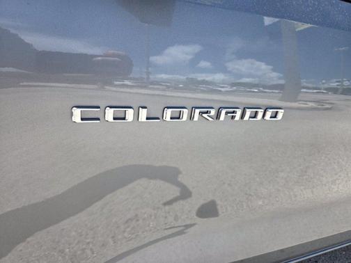 Sterling Gray Metallic 2023 Chevrolet Colorado LT