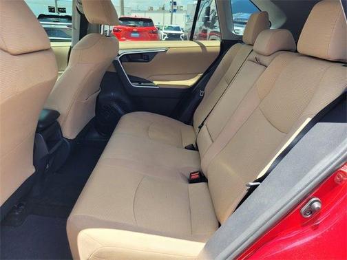 2019 Toyota RAV4 LE
