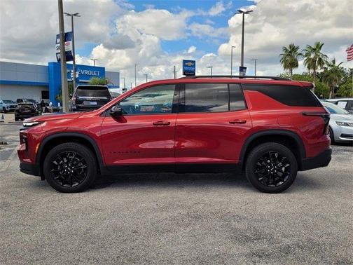 2024 Chevrolet Traverse LT