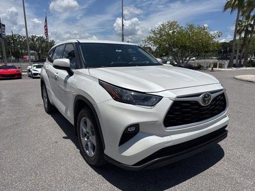 2020 Toyota Highlander LE