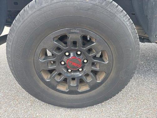 Tan 2018 Toyota Tacoma SR5