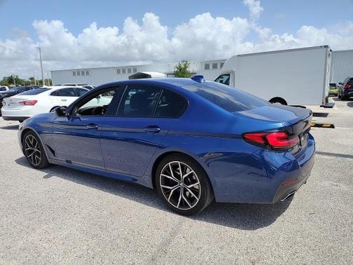 2021 BMW 530 i