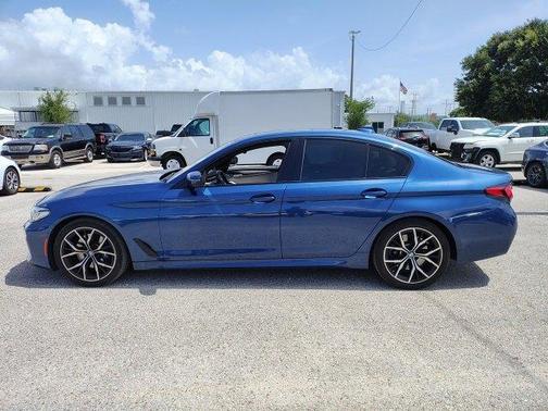 2021 BMW 530 i