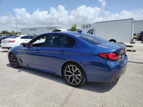2021 BMW 530 i