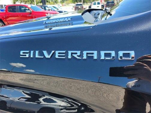 2025 Chevrolet Silverado 1500 Custom