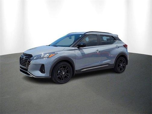 2021 Nissan Kicks SR