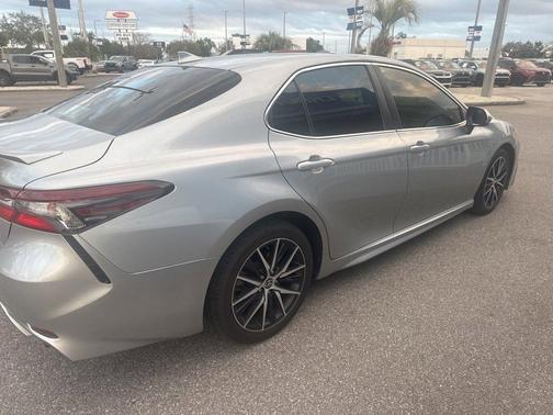 2021 Toyota Camry SE