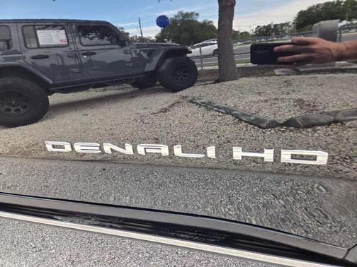 Onyx Black 2025 GMC Sierra 2500 Denali Ultimate