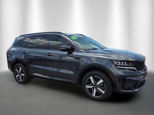Gray 2022 Kia Sorento S
