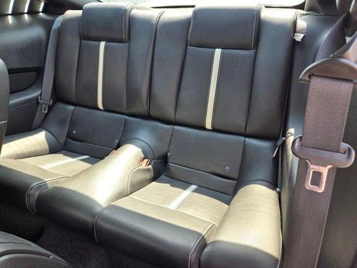 White 2010 Ford Mustang GT Premium