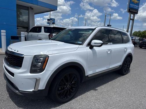 Glacial White Pearl 2022 Kia Telluride SX
