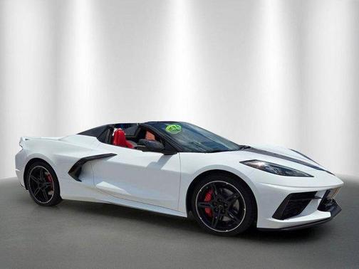 Arctic White 2024 Chevrolet Corvette Stingray w/2LT