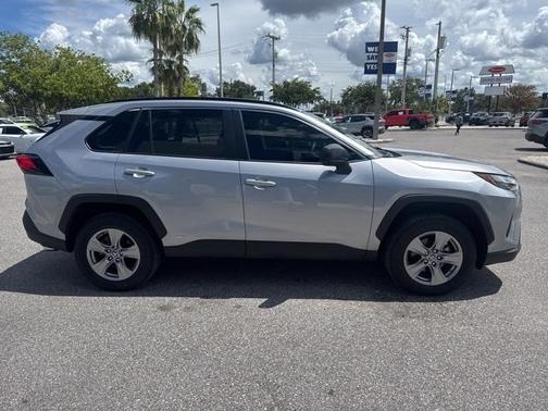 2024 Toyota RAV4 Hybrid LE