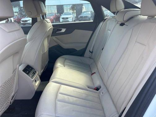 2021 Audi A4 45 S line quattro Premium