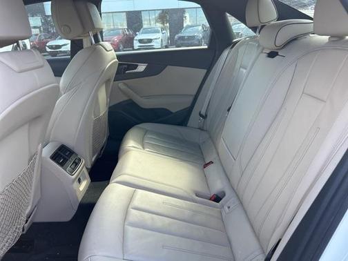 2021 Audi A4 45 S line quattro Premium