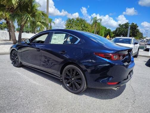2025 Mazda Mazda3 FWD w/Select Package