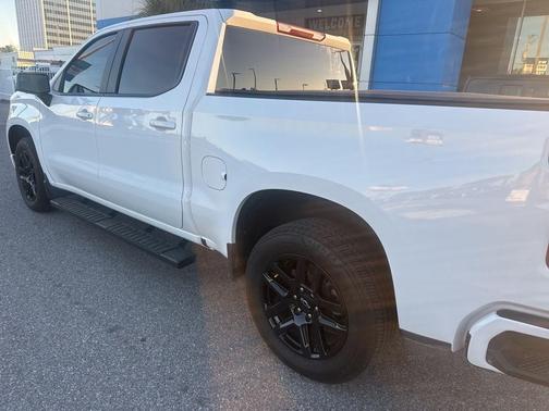 Summit White 2026 Chevrolet Silverado 1500 RST
