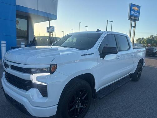 Summit White 2026 Chevrolet Silverado 1500 RST