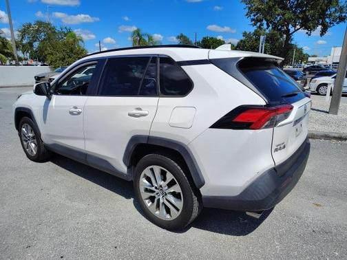 2019 Toyota RAV4 XLE Premium