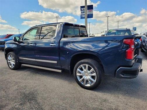 2022 Chevrolet Silverado 1500 High Country