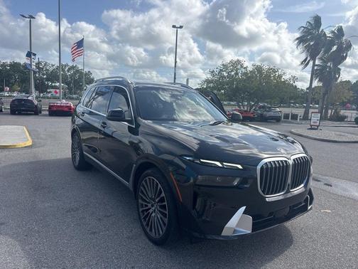 Black Sapphire Metallic 2025 BMW X7 xDrive40i