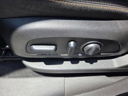 Silver Ice Metallic 2019 Chevrolet Equinox 1LT