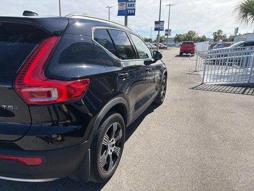 2021 Volvo XC40 T5 Inscription