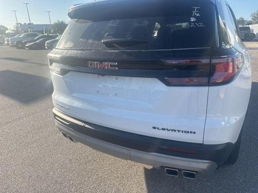 2025 GMC Acadia Elevation