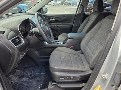Silver Ice Metallic 2022 Chevrolet Equinox 1LT