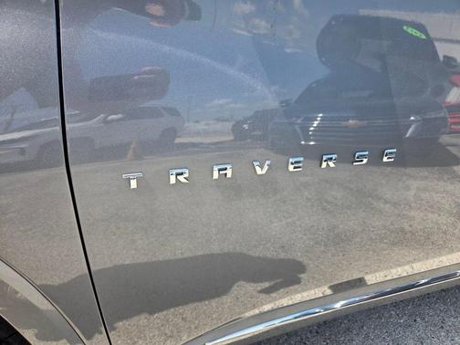Satin Steel Metallic 2020 Chevrolet Traverse Premier