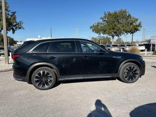 2024 Mazda CX-90 PHEV Premium Plus