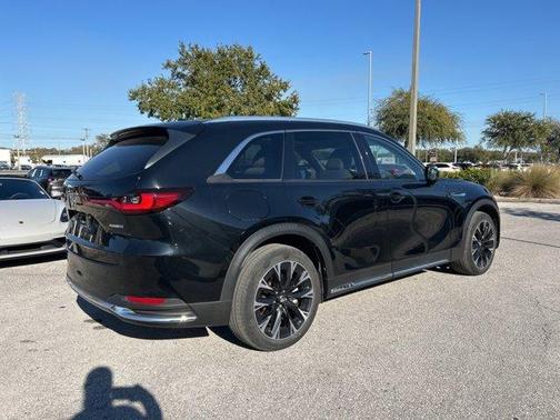 2024 Mazda CX-90 PHEV Premium Plus