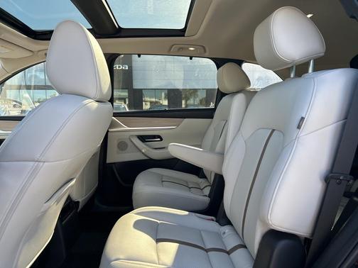 2024 Mazda CX-90 PHEV Premium Plus