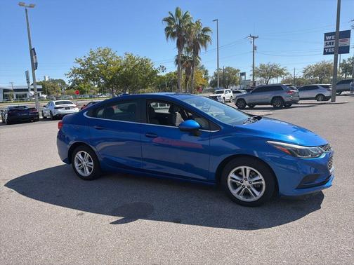 Kinetic Blue 2018 Chevrolet Cruze LT