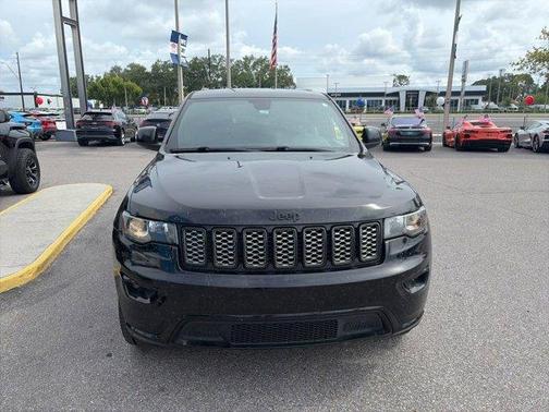 Diamond Black 2018 Jeep Grand Cherokee Altitude