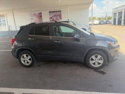 Nightfall Gray Metallic 2019 Chevrolet Trax LT