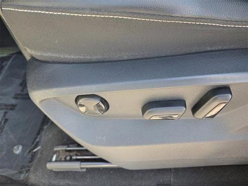 2022 Volkswagen Atlas 3.6L SE w/Technology