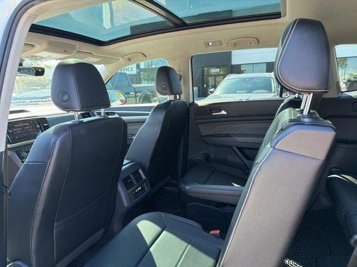 2022 Volkswagen Atlas 3.6L SE w/Technology