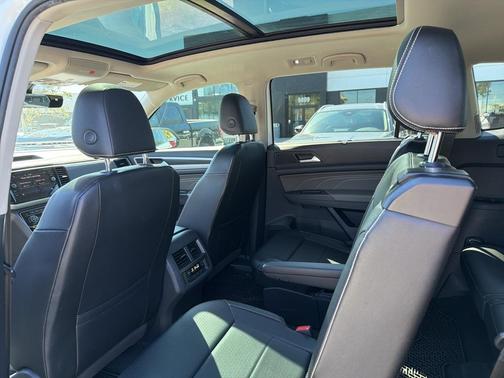 2022 Volkswagen Atlas 3.6L SE w/Technology