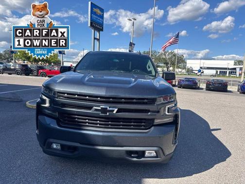 Shadow Gray Metallic 2021 Chevrolet Silverado 1500 RST