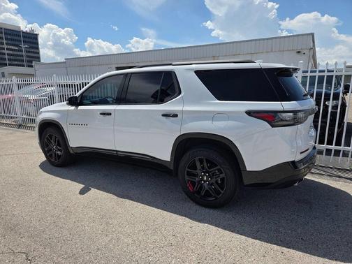 Summit White 2020 Chevrolet Traverse Premier