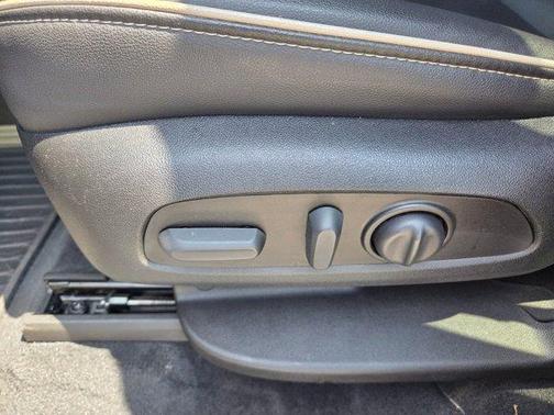 Mosaic Black Metallic 2023 Chevrolet Traverse Premier