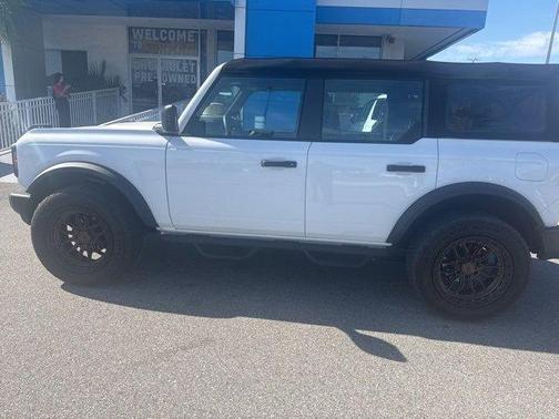 2025 Ford Bronco Base