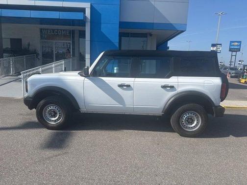 2025 Ford Bronco Base