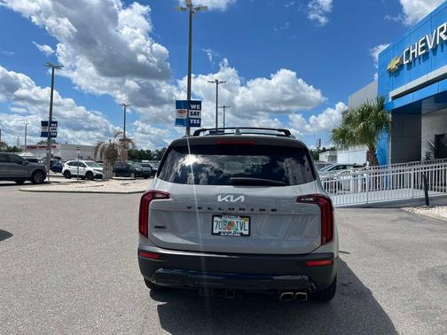 Wolf Gray 2022 Kia Telluride SX