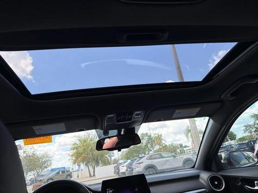 Snow White Pearl 2022 Kia Forte GT