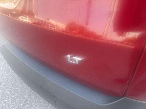 Radiant Red 2023 Chevrolet Traverse LT Cloth