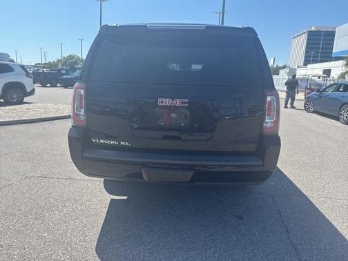 2019 GMC Yukon XL SLT