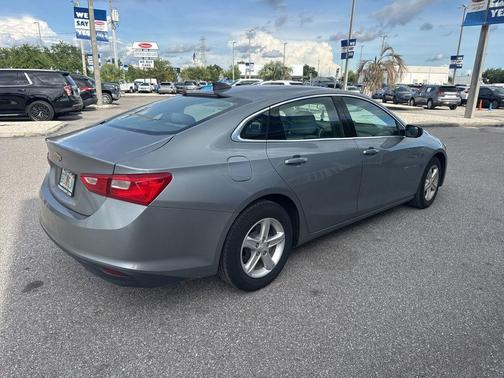 Sterling Gray Metallic 2023 Chevrolet Malibu 1LS