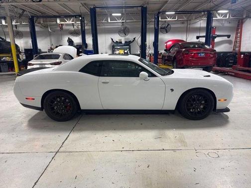 2016 Dodge Challenger SRT Hellcat